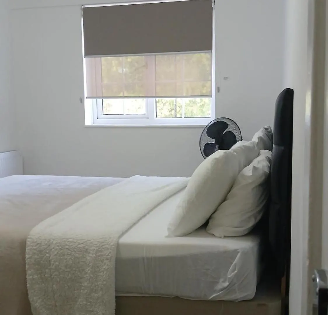 Abi'S Den Hotel Thamesmead  Vendégház Thamesmead (Greater London)